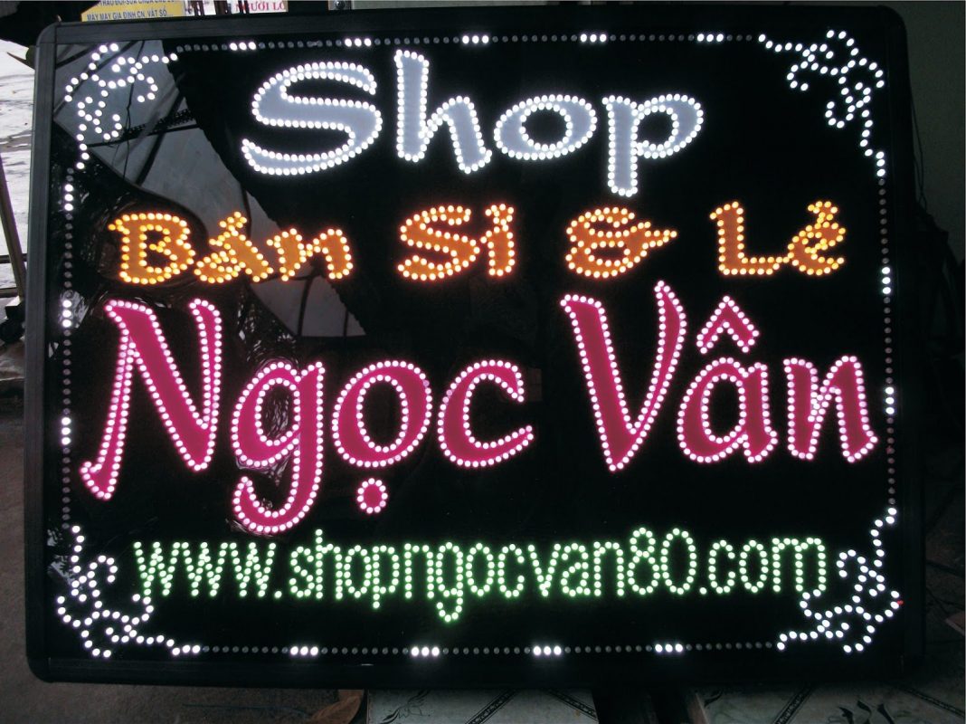  Làm bảng hiệu Shop quần áo tại Bắc Ninh